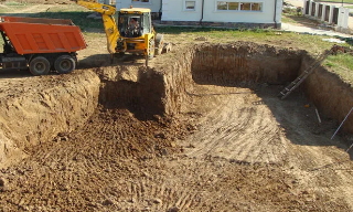 Рытье котлованов под фундамент в Дюртюли – цена от 2574 руб. за м3 | 2Землекопа-Дюр