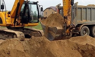 Выкопать яму экскаватором в Дюртюли от 927 руб. - 2Землекопа-Дюр